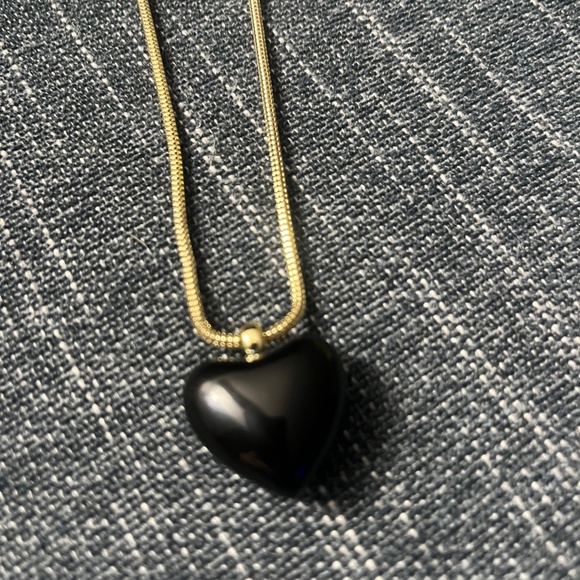Madewell Black Heart Necklace with Gold chain - Picture 2 of 5